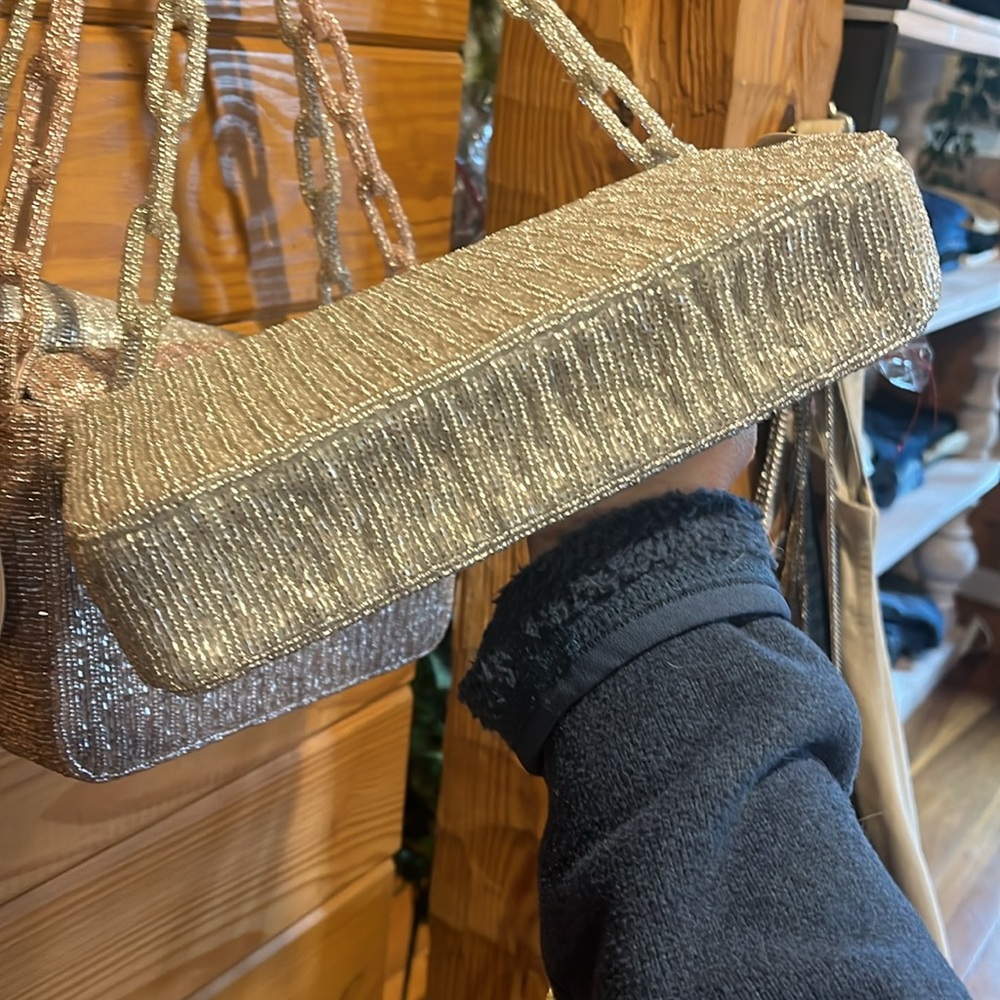 Purses - Picture 7 of 9